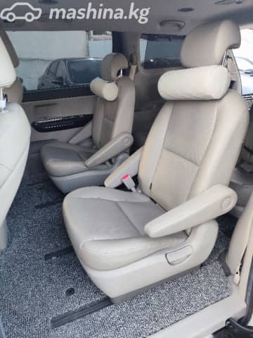 Kia Carnival III 2.2d AT