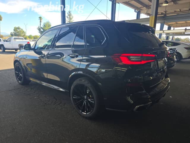 BMW X5 IV (G05/G18) M50i 4.4 AT 4WD