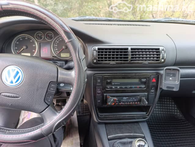 Volkswagen Passat B5 Рестайлинг 2.0 MT