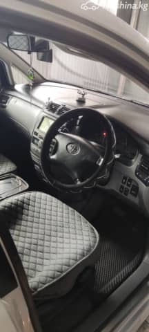 Toyota Ipsum II (M20) Рестайлинг 2.4 AT