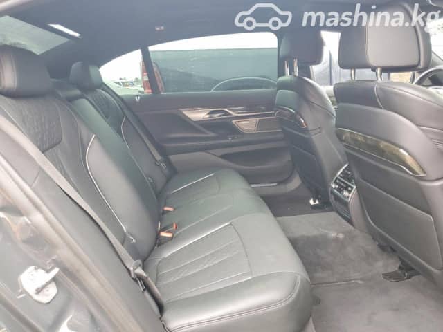 BMW 7 серии VI (G11/G12) Рестайлинг 750i xDrive 4.4 AT 4WD