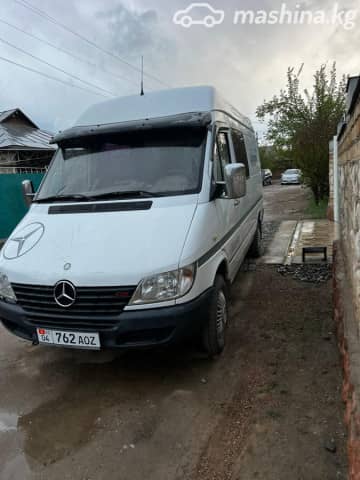 Mercedes-Benz Фургон (6х2)