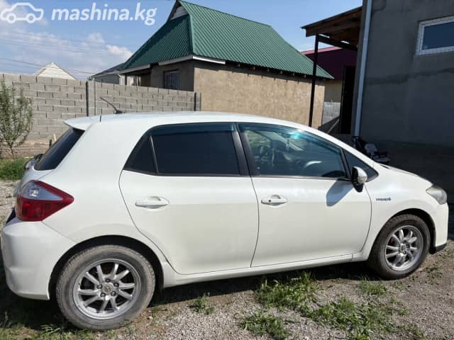 Toyota Auris I Рестайлинг 1.8hyb CVT