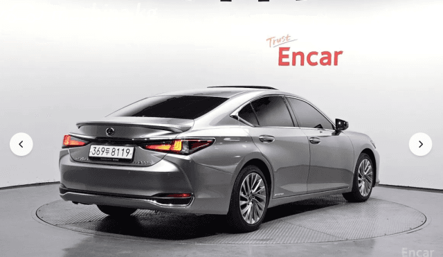 Lexus ES VII 300h 2.5hyb CVT