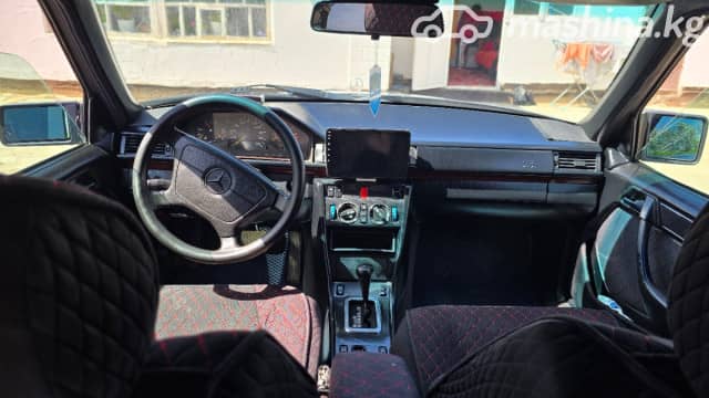 Mercedes-Benz E-Класс I (W124) 220 2.2 AT