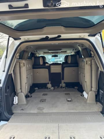 Toyota Land Cruiser 200 Series 5.7 AT 4WD