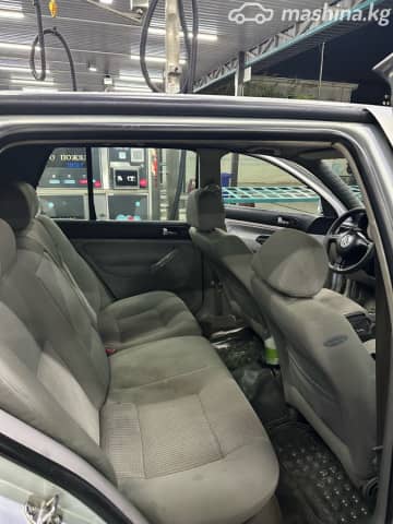 Volkswagen Golf IV 1.6 MT
