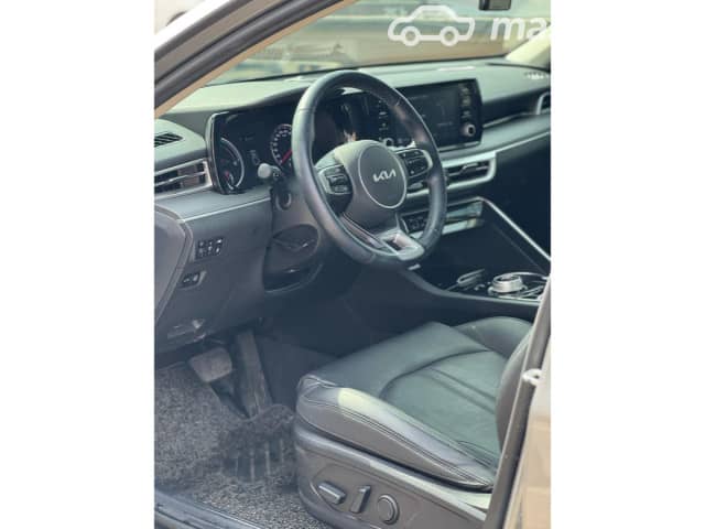 Kia K5 III 2.0hyb AT