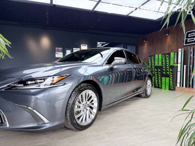 Lexus ES VII Рестайлинг 300h 2.5hyb CVT