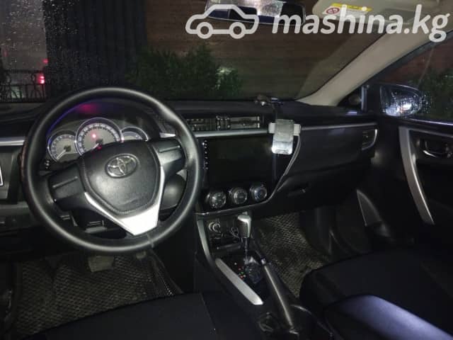 Toyota Corolla XI (E160, E170, E180) Рестайлинг 1 1.6 CVT