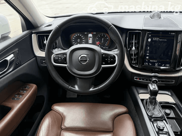 Volvo XC60 II 2.0 AT 4WD