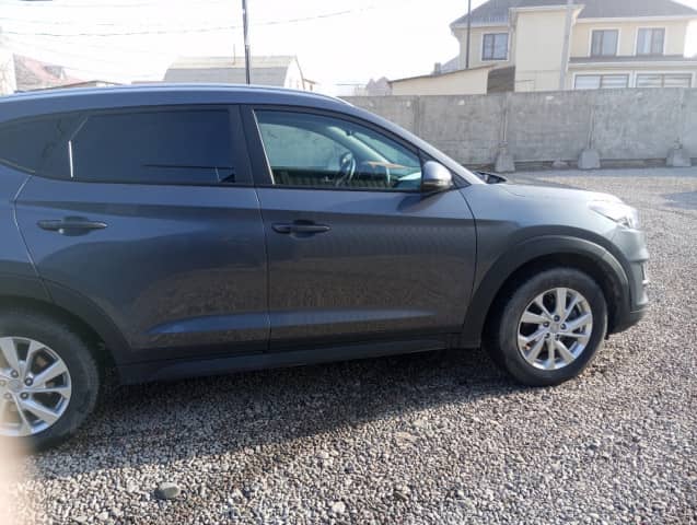 Hyundai Tucson III Рестайлинг 2.0d AT