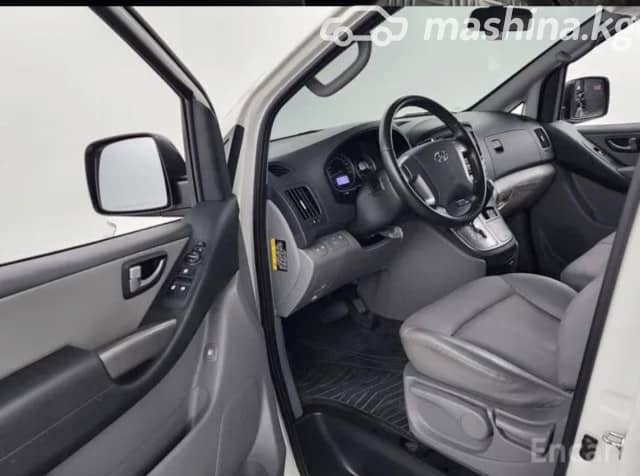 Hyundai H-1 Starex