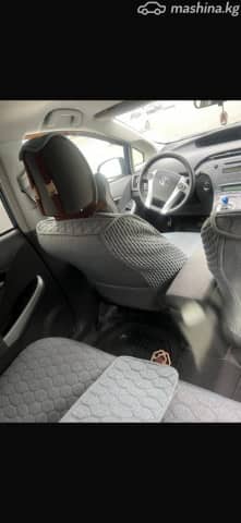 Toyota Prius III (XW30) 1.8hyb AT