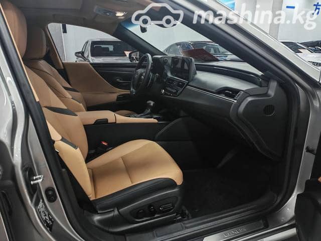 Lexus ES VII Рестайлинг 200 2.0 CVT