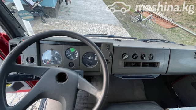 Mercedes-Benz 814