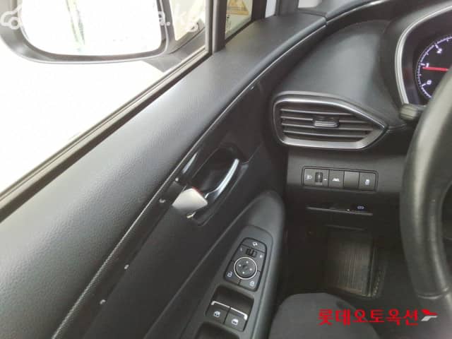 Hyundai Santa Fe IV Рестайлинг 2.2d AMT