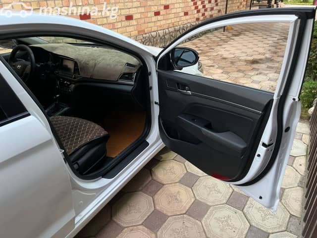 Hyundai Avante VI 1.6 AT