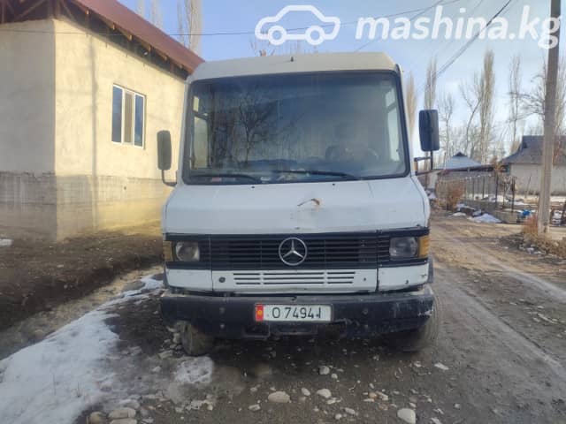 Mercedes-Benz 814