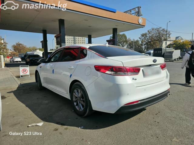 Kia K5 II 2.0 AT