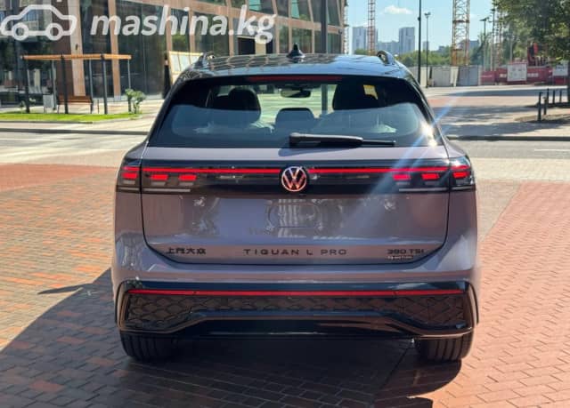 Volkswagen Tiguan III (China Market) 2.0 AMT