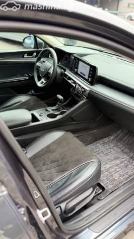 Kia K5 III 1.6 AT