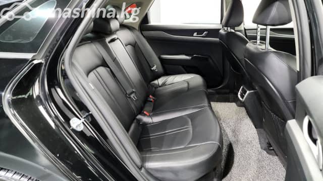 Kia K5 III 2.0hyb AT