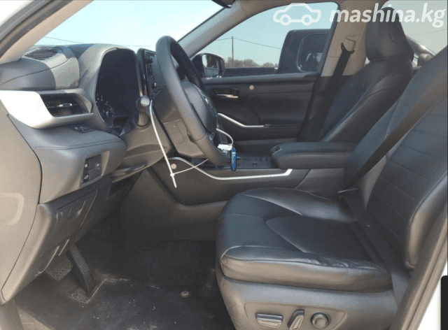 Toyota Highlander IV (U70) 2.5hyb AT 4WD