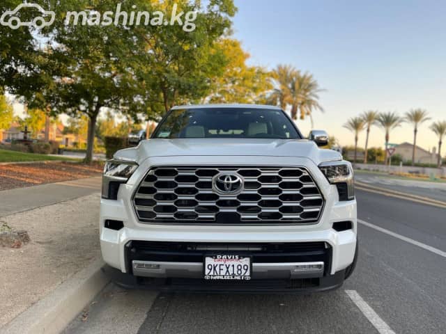 Toyota Sequoia III 3.5hyb AT 4WD
