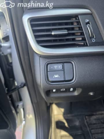 Kia K5 II 2.0 AT