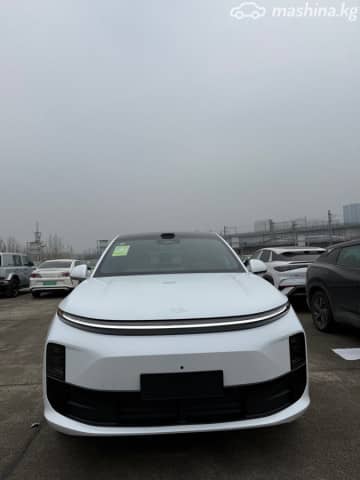 LiXiang L6 1.5hyb AT 4WD