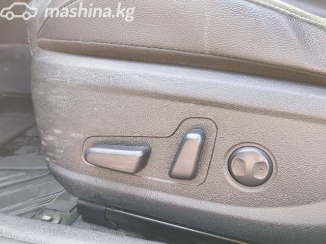 Kia K5 II 2.0 AT