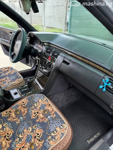 Mercedes-Benz E-Класс II (W210, S210) 320 3.2 AT