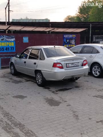 Daewoo Nexia I Рестайлинг 1.6 MT