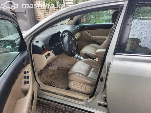 Toyota Avensis II 2.4 AT
