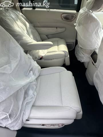 Lynk & Co 900 2.0hyb AT 4WD