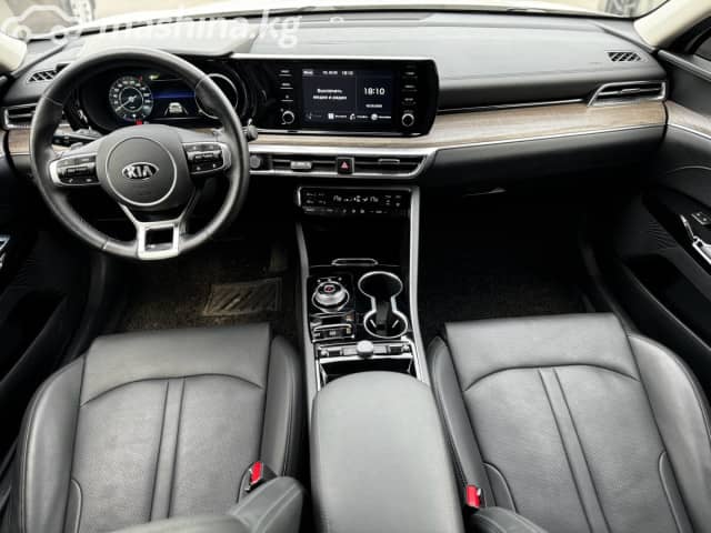 Kia K5 III LPi 2.0 AT