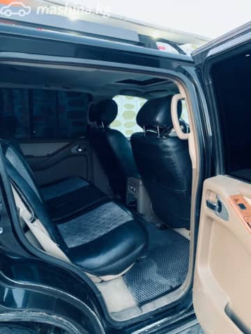 Nissan Pathfinder III 2.5d MT 4WD
