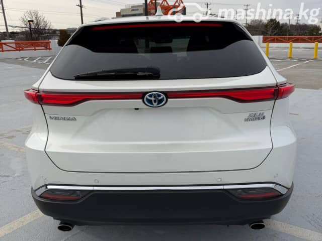 Toyota Venza II 2.5hyb CVT 4WD