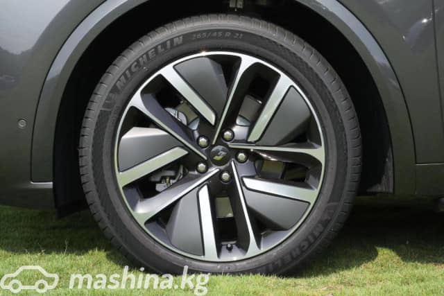 LiXiang L9 Рестайлинг 1.5hyb AT 4WD