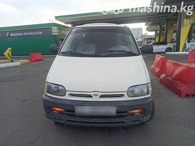 Nissan Serena I (C23) 1.6 MT