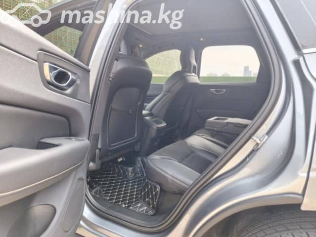 Volvo XC60 II 2.0 AT