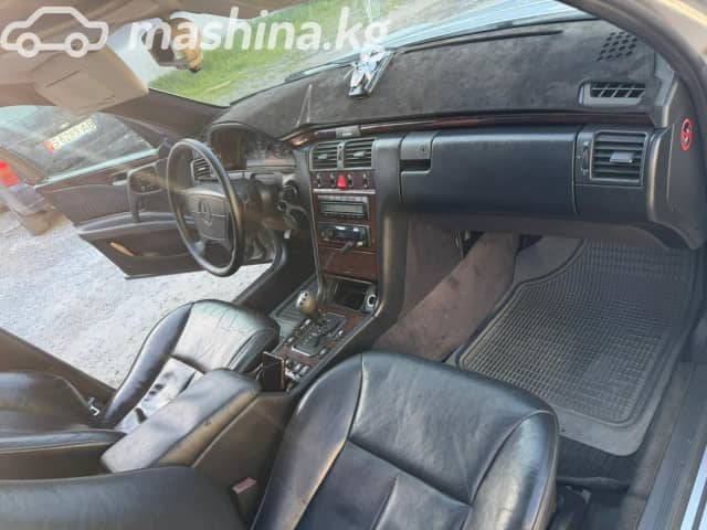 Mercedes-Benz E-Класс II (W210, S210) 420 4.2 AT