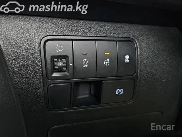 Hyundai Staria 2.2d AT 4WD