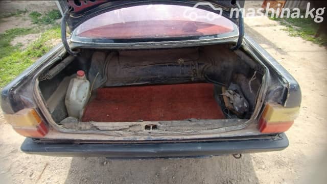 Audi 100 III (C3) 1.8 MT
