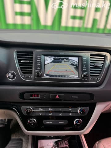 Kia Carnival III 2.2d AT