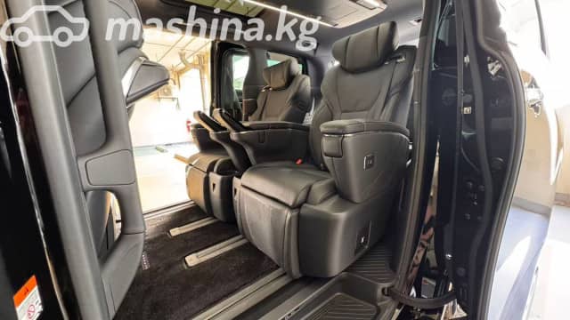 Toyota Alphard IV 2.5hyb CVT 4WD