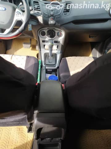 Ford Fiesta Mk6 Рестайлинг 1.6 AMT
