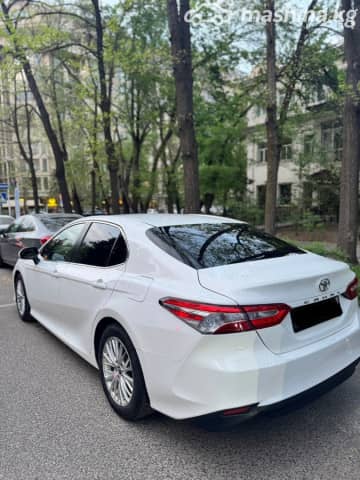 Toyota Camry VIII (XV70) 2.5 AT