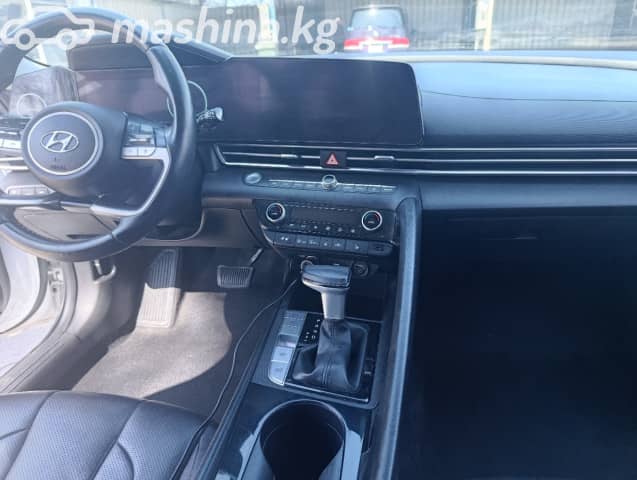 Hyundai Avante VII 1.6hyb AMT